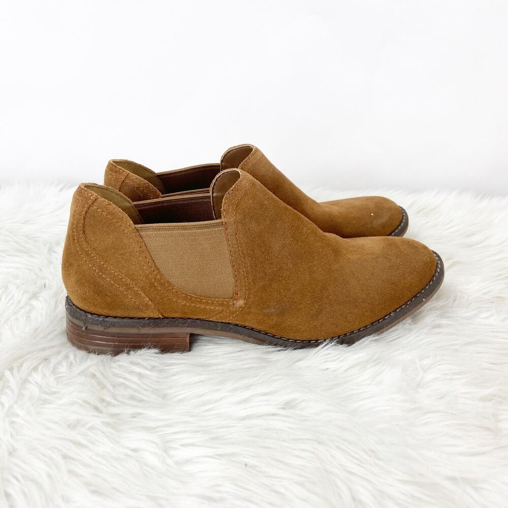 Clarks Collection 8.5 M Womens Brown Suede Chelsea Short Ankle Booties Boots - Picture 2 of 9